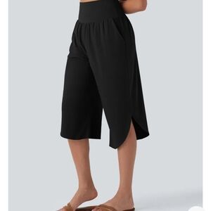 HALARA Black Yoga Culottes with Side Slits